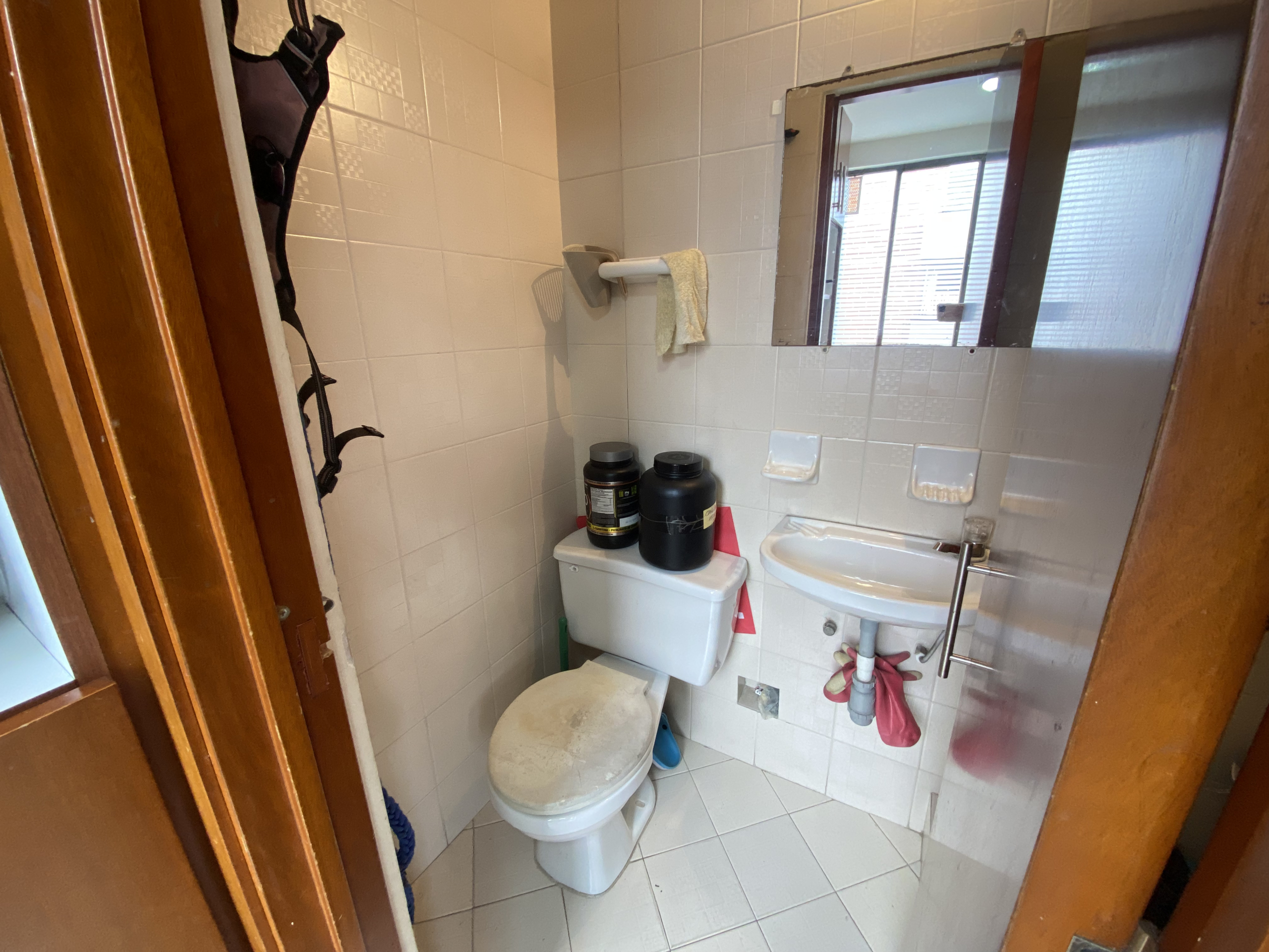 504BC3FC-5FF9-4A86-B7F8-1F94C3D040AC