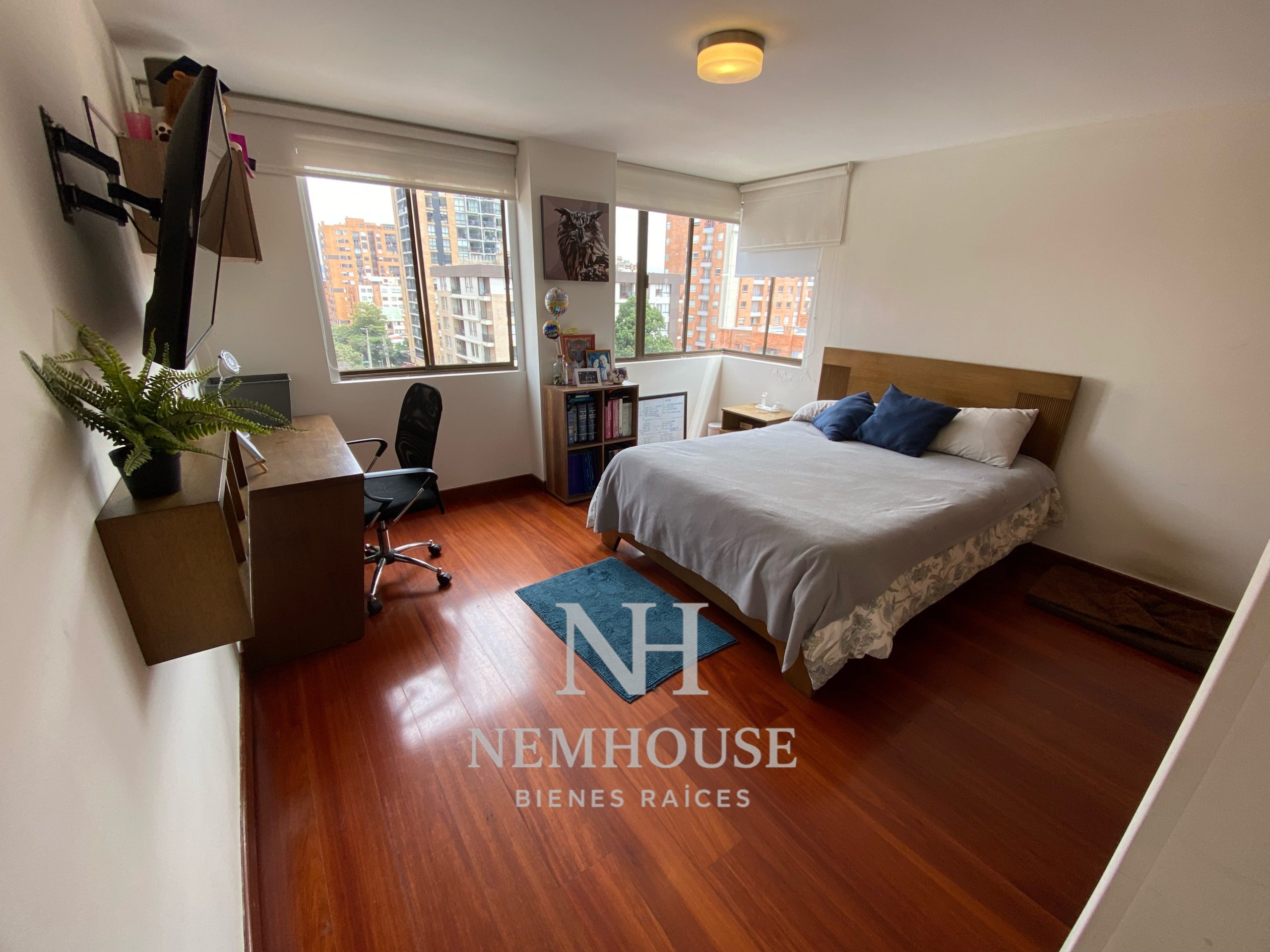 880DAA53-410D-4FEB-9D33-97328FD2A8D5