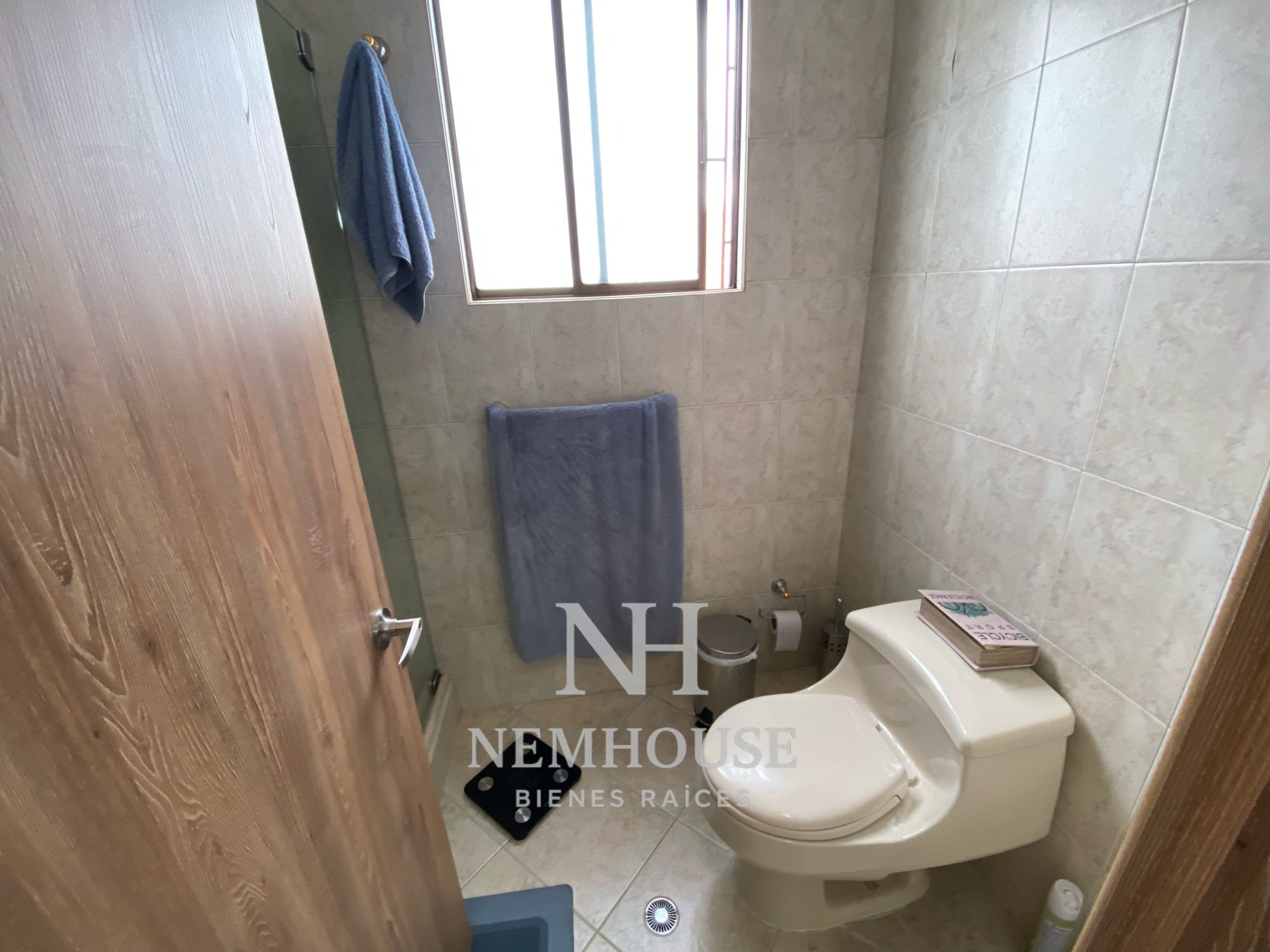 C9AD44E0-56DC-40EE-9DFB-A57668B1103B