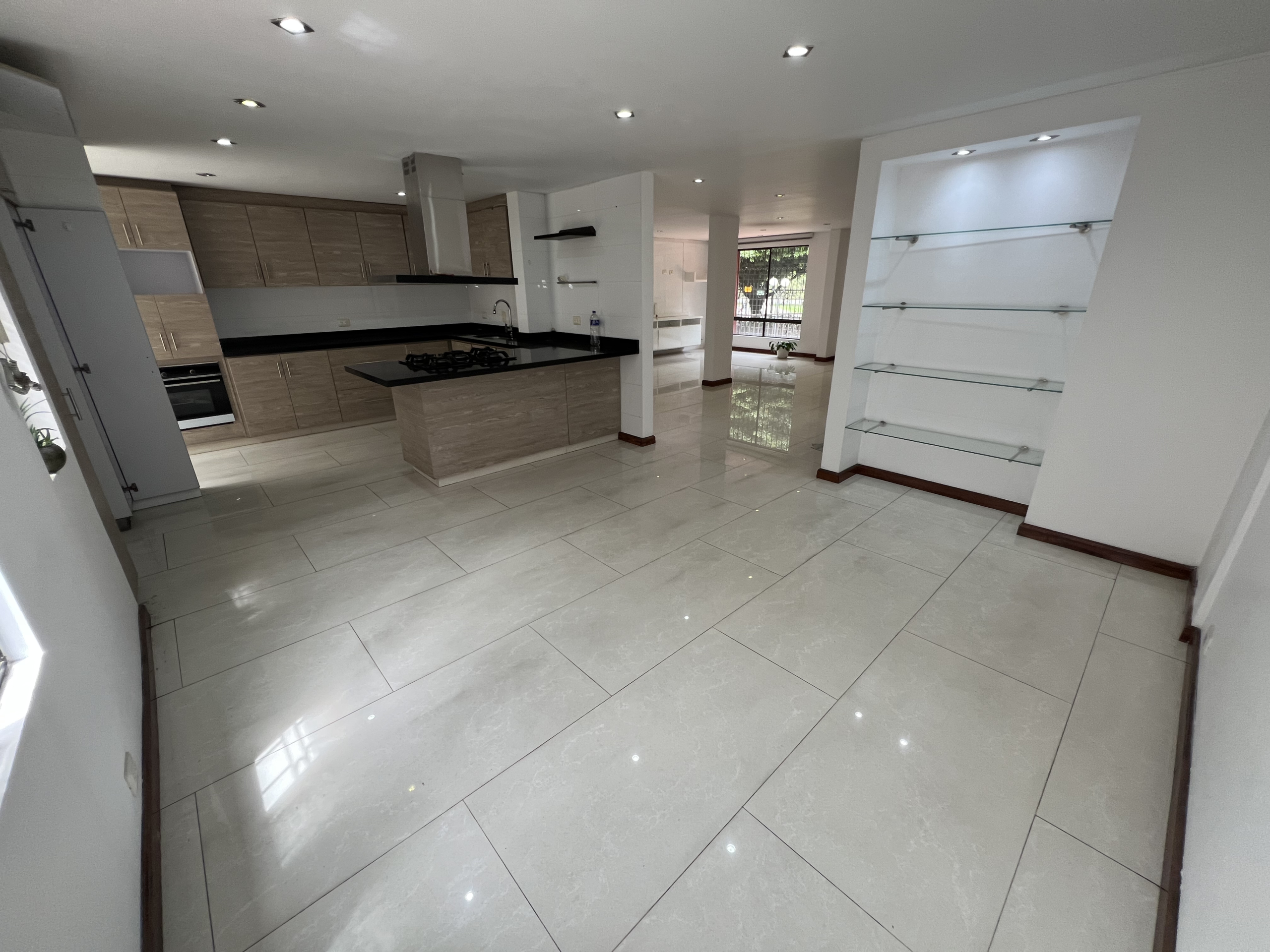 1AF1B17E-754F-44F6-8655-3A3FEF69F199