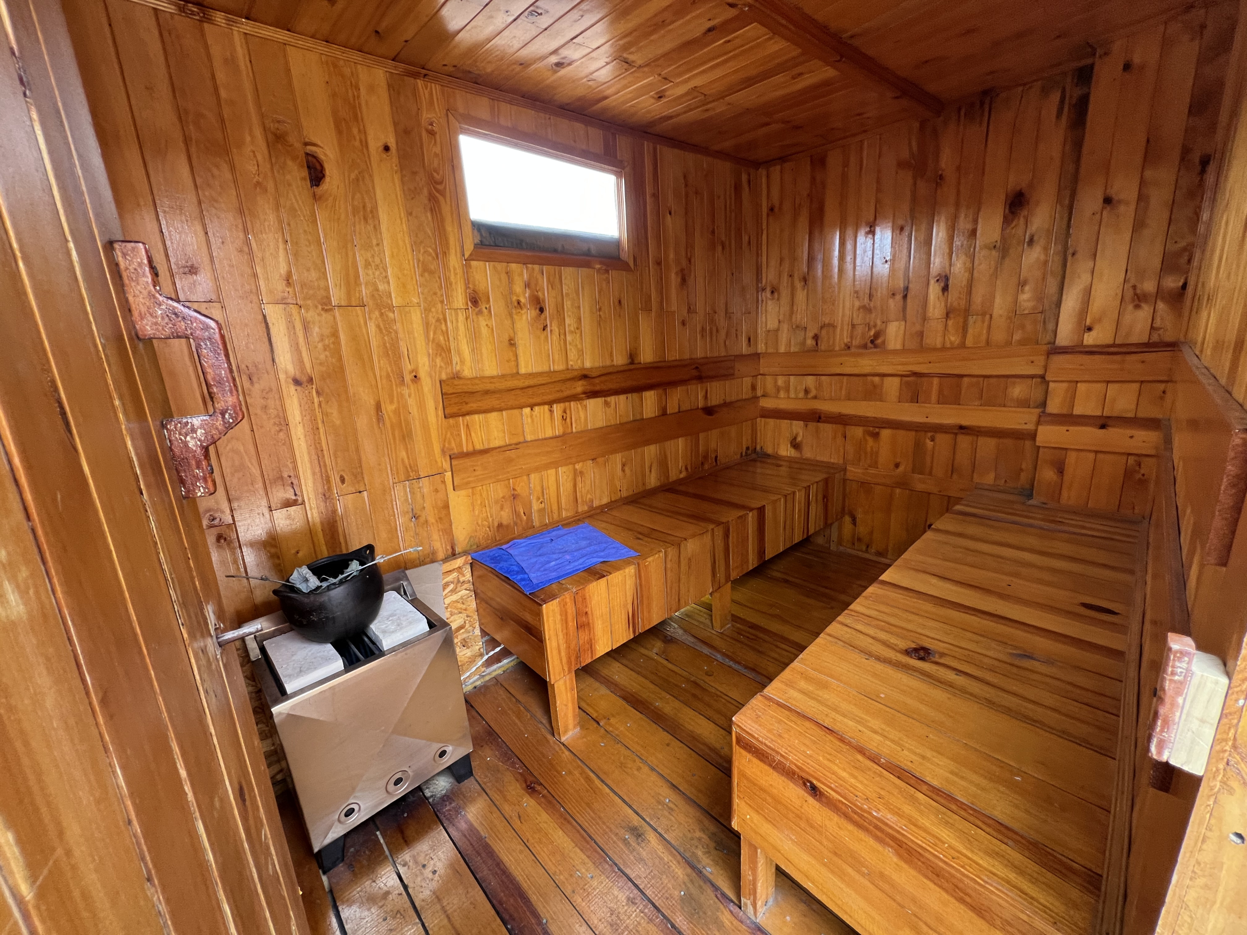 1FB95D7D-2EB6-46A1-BE3A-8DF0EE9E29D8