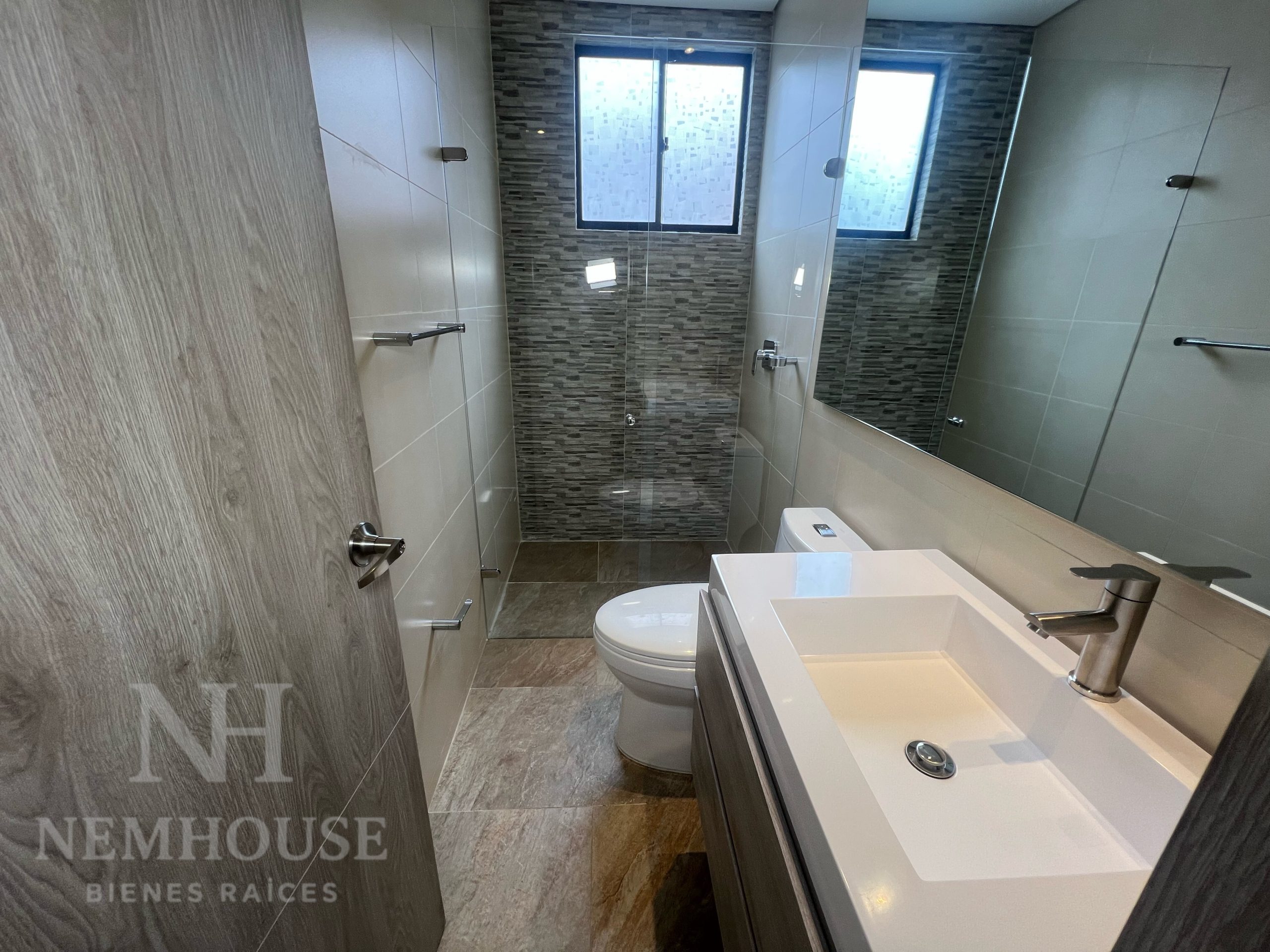 2C4610D3-FE2D-436A-A58F-BE7909D2A4F2