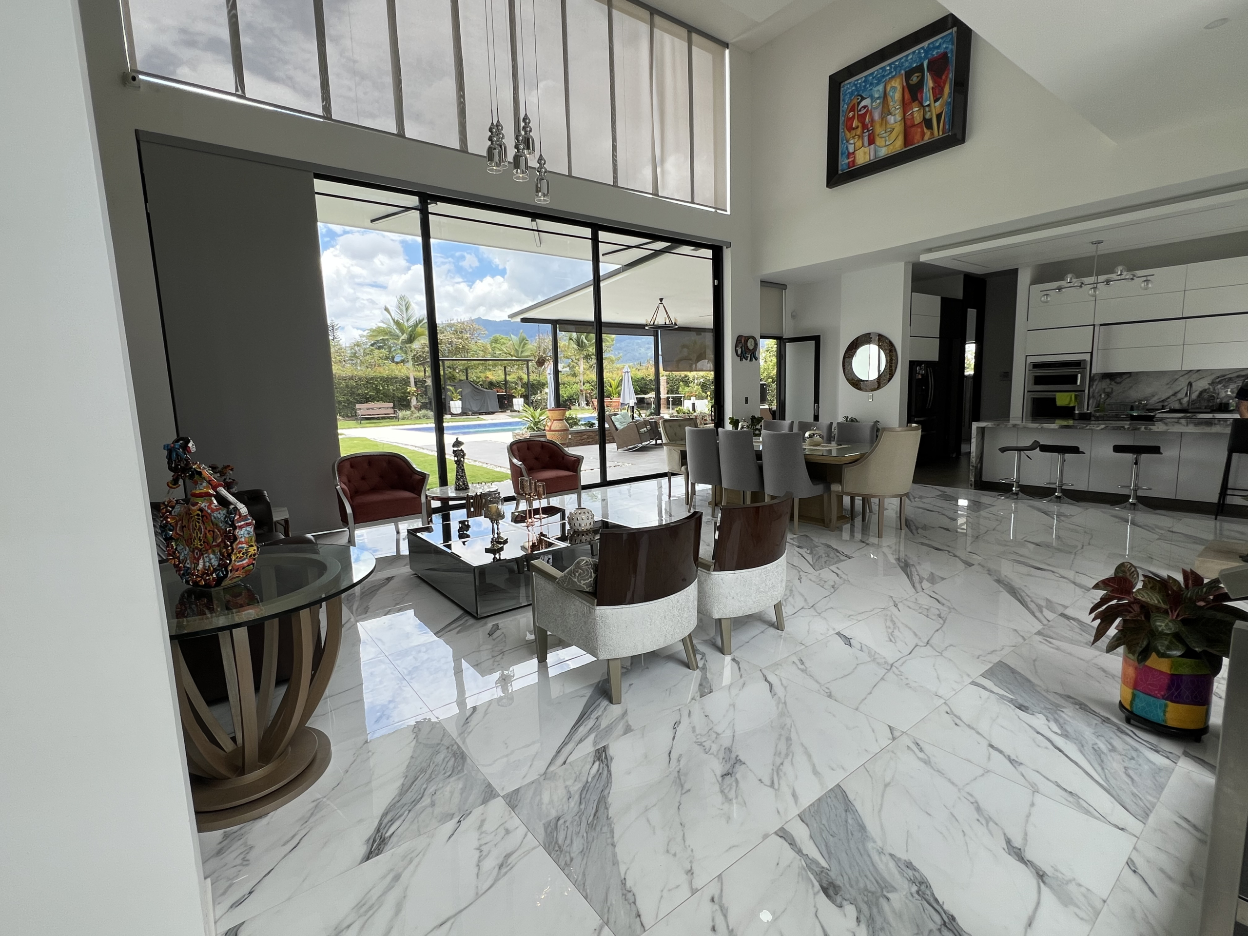 32E9E3F2-52FB-4302-A5F2-5C0179058C73