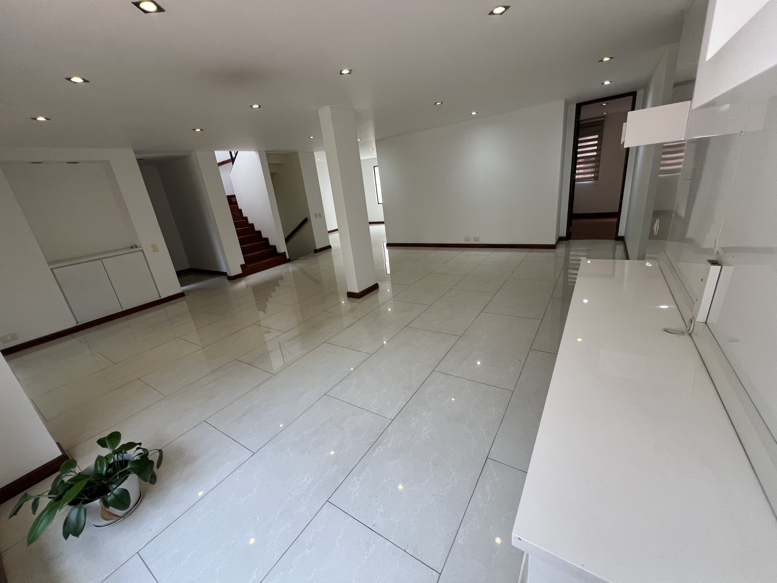 3FEEF7F5-0768-4B5F-9C42-5EE4F851025B