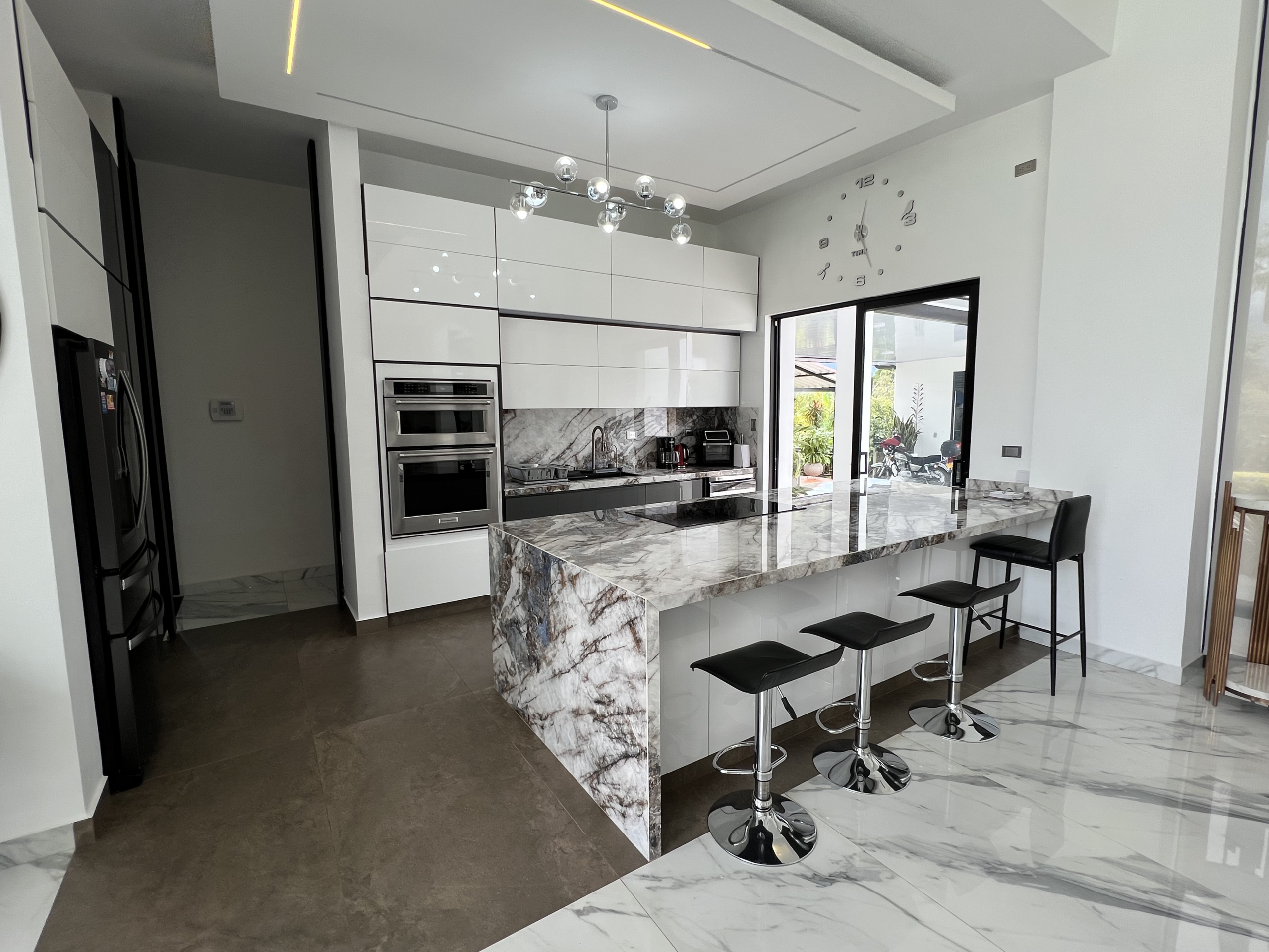 44A9DDA1-3B71-44CA-AF00-3602E4BEC62B