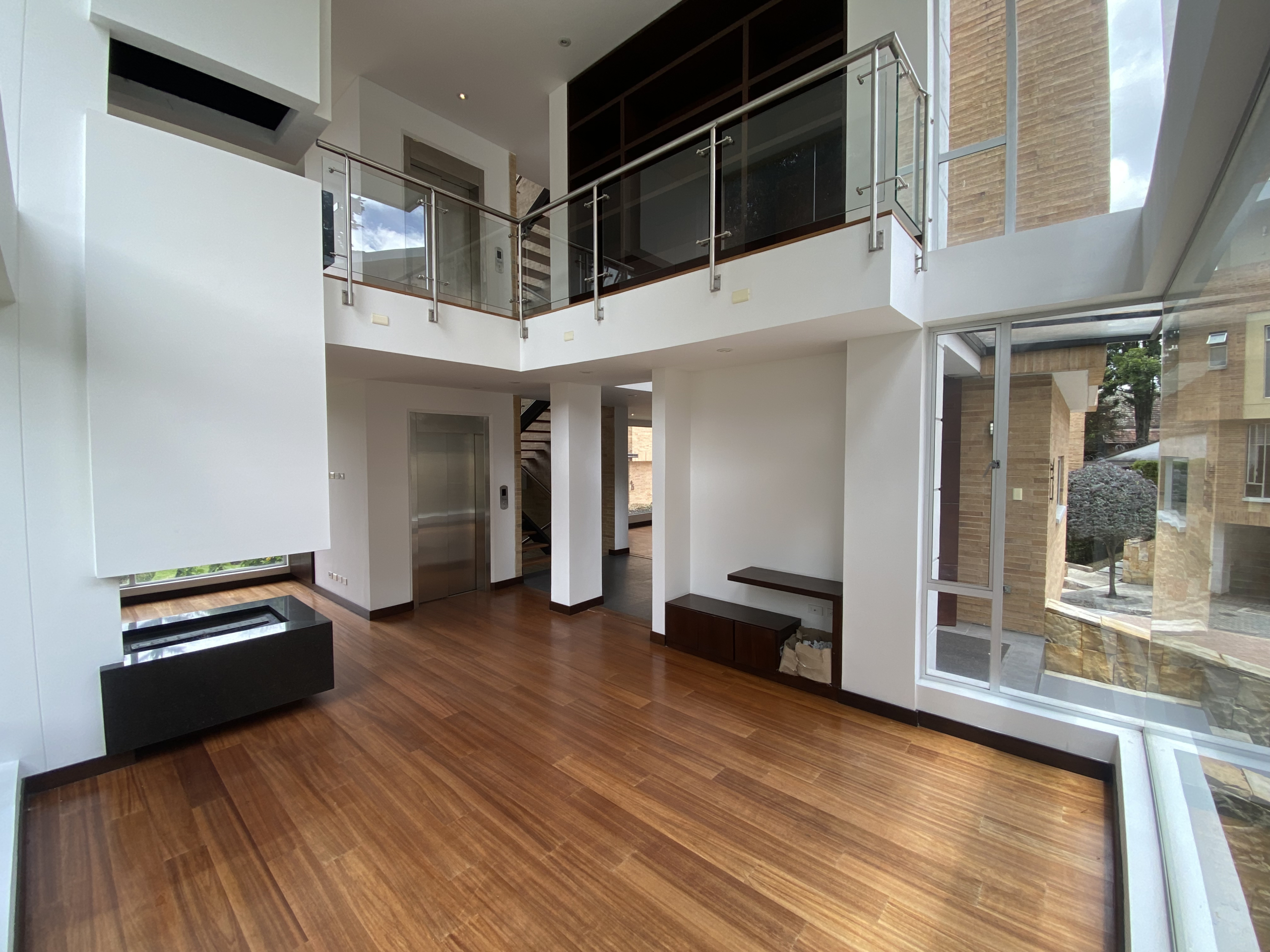 5667490B-B4F5-45C9-9EC8-D7B5719132DD