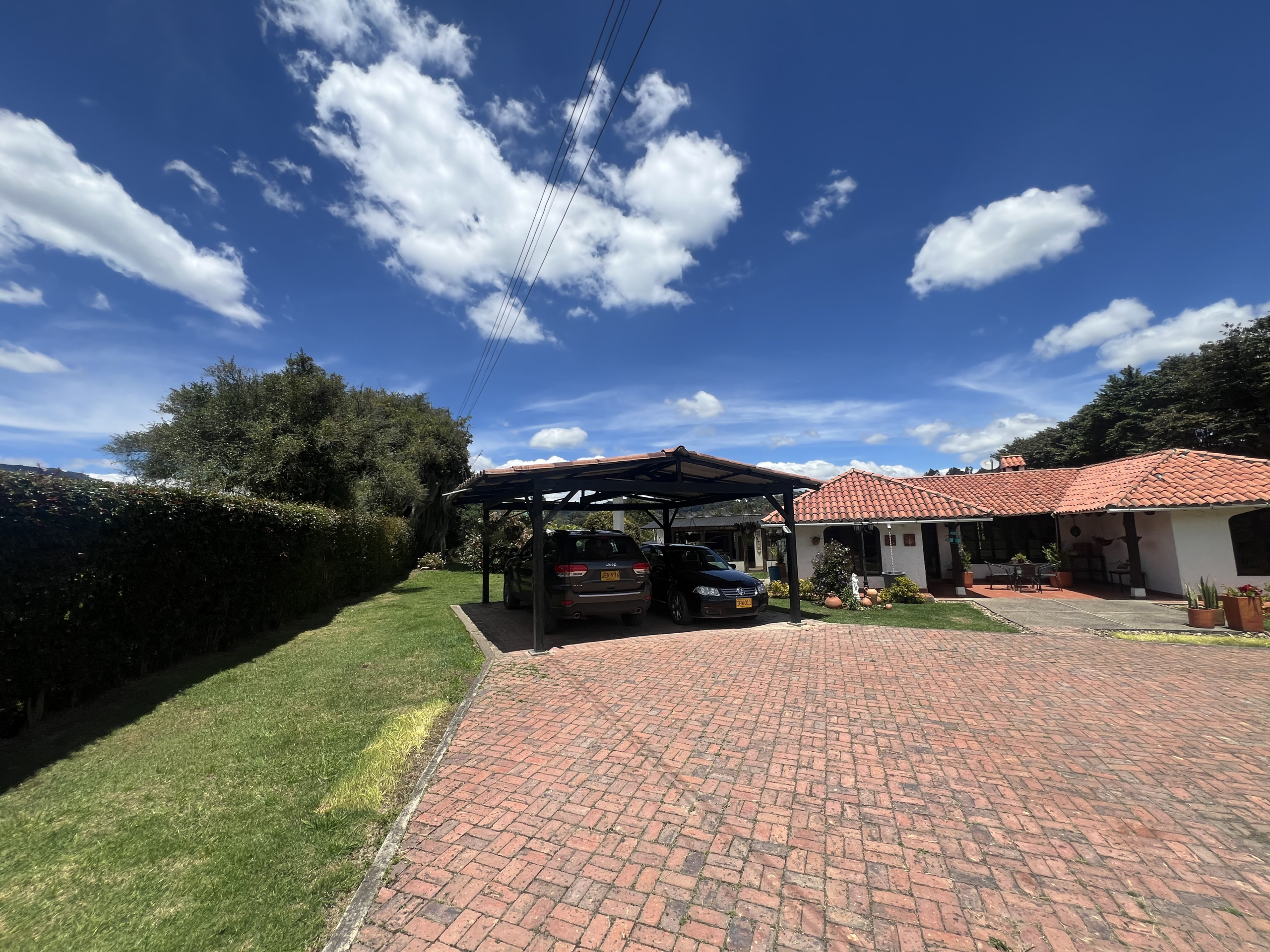 5DD80819-4143-4EA7-9781-072A5C6662B3