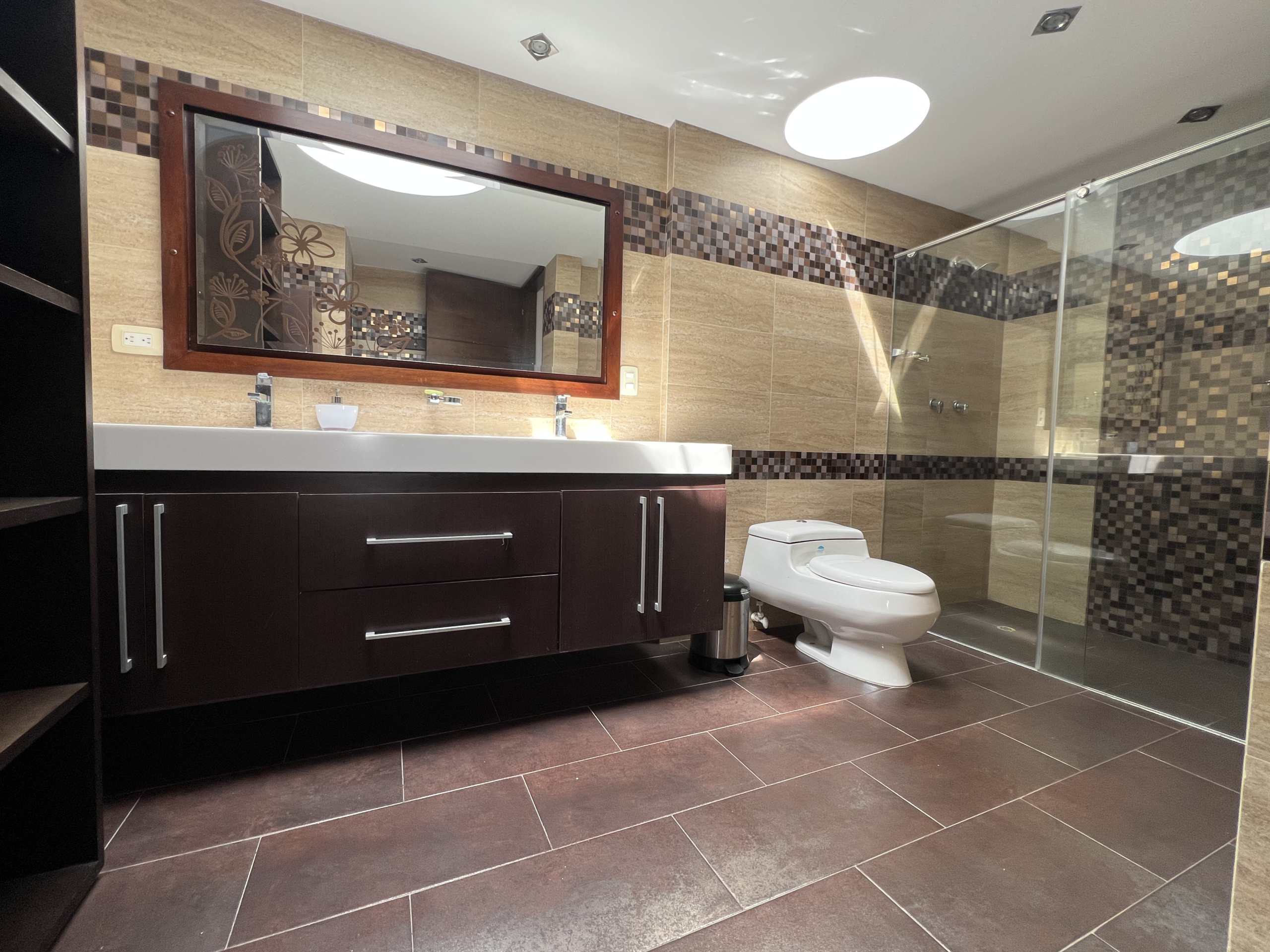 5EF76DD9-8B0B-4C30-BAEE-812EC5786A19