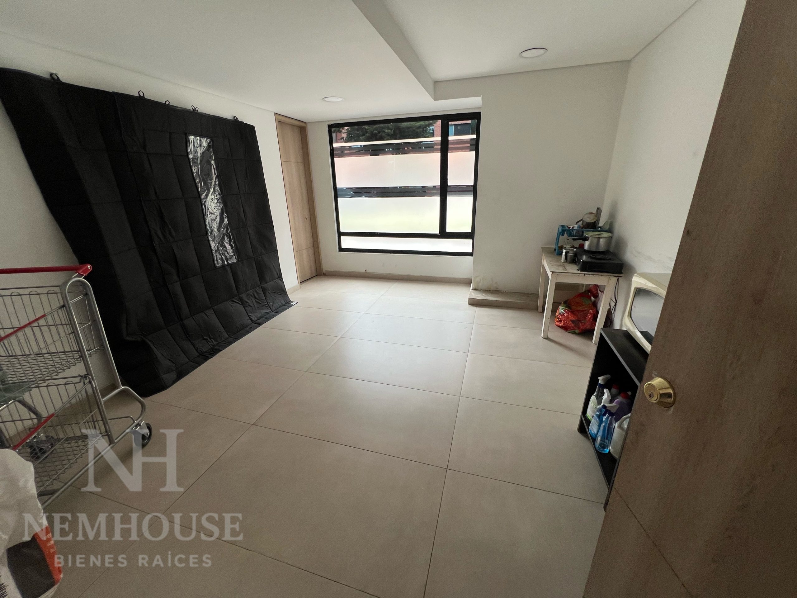 5F4A3538-8497-4981-934C-7F7E3D3048D2