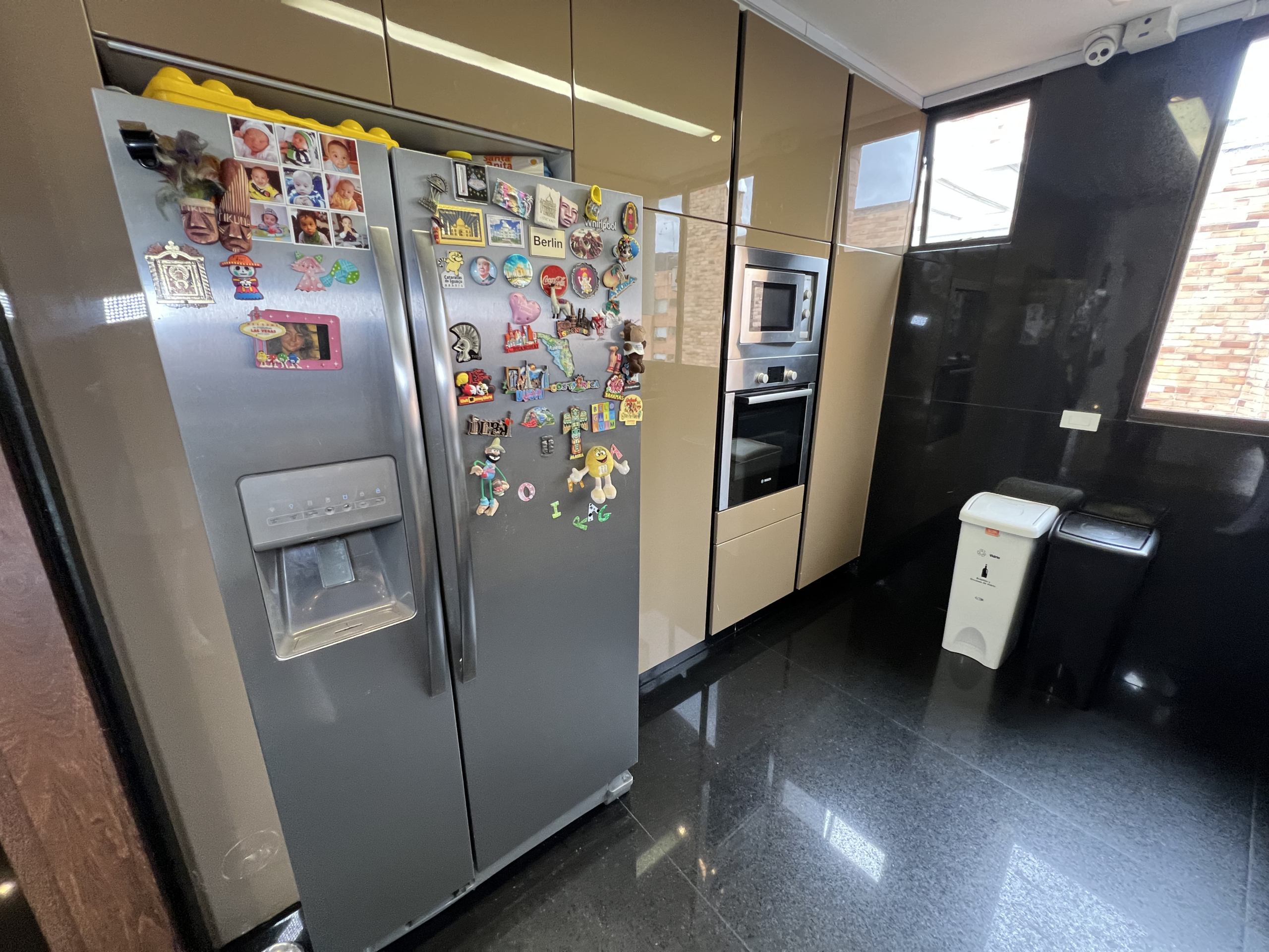 79380680-D323-41BE-9E9E-CFE02B15CE2D