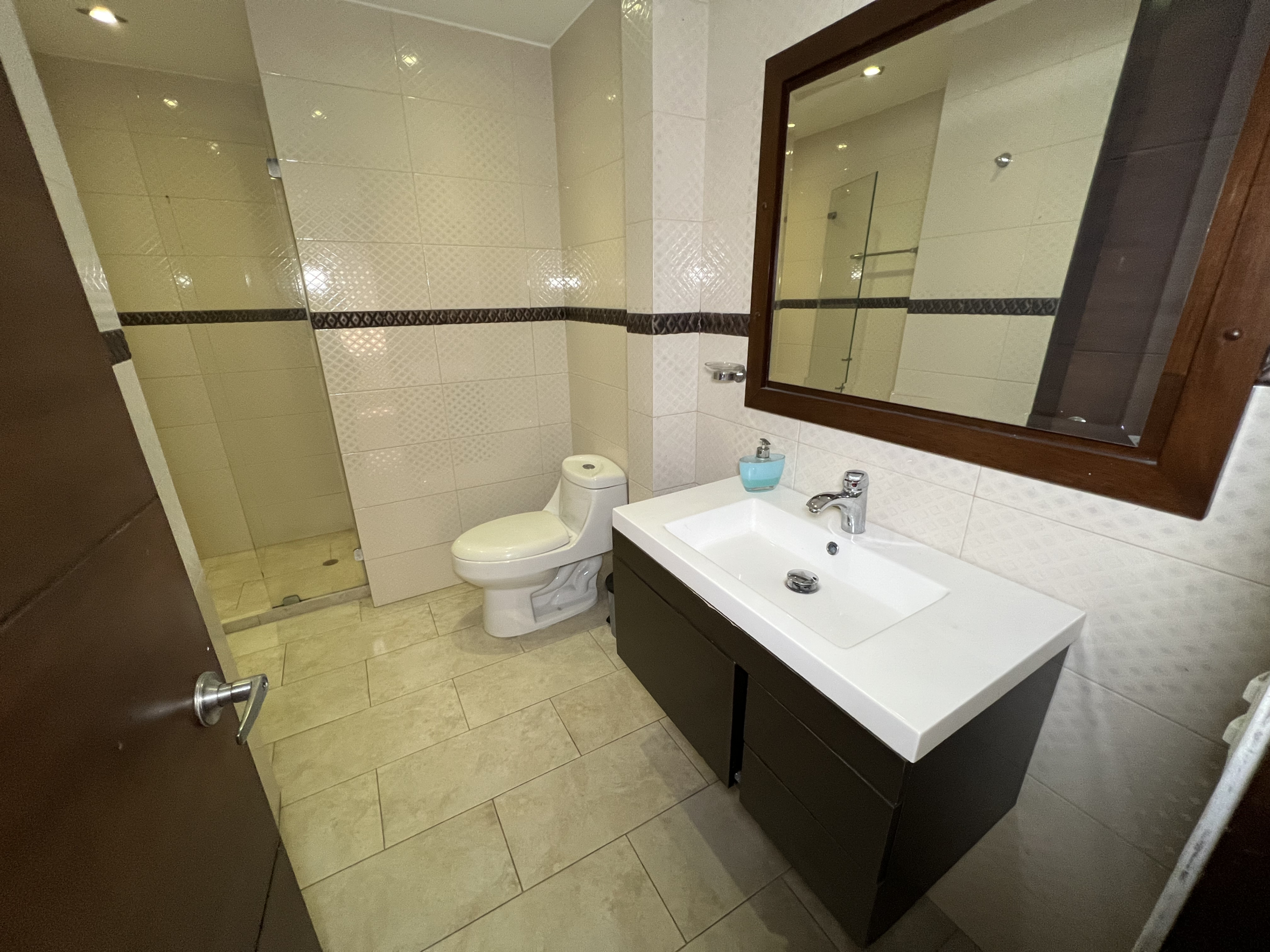 808CC27A-19C7-44E2-8AEE-14518E219950