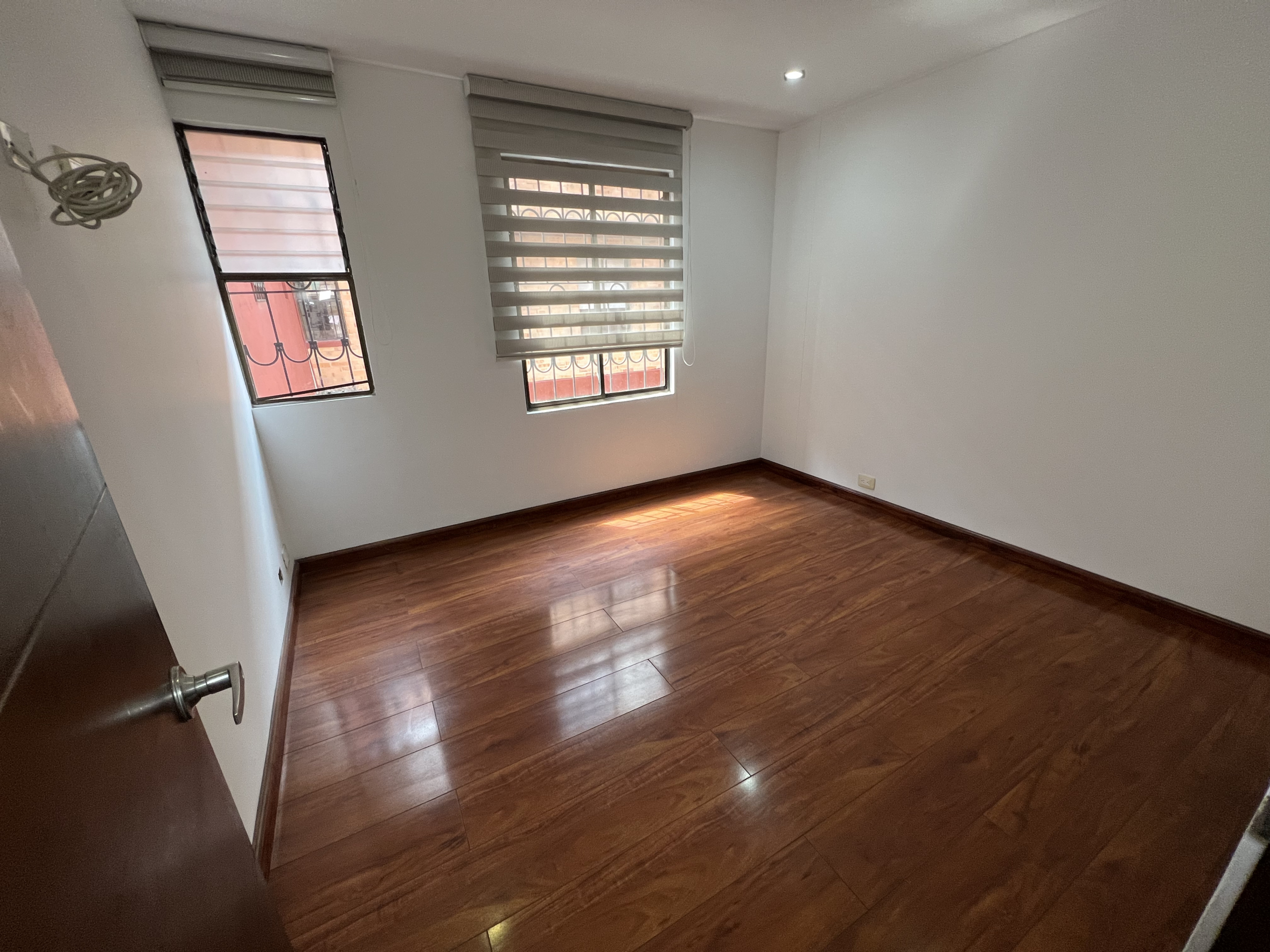 8108C8E2-D7F9-47BB-9FC3-2702E7A97109