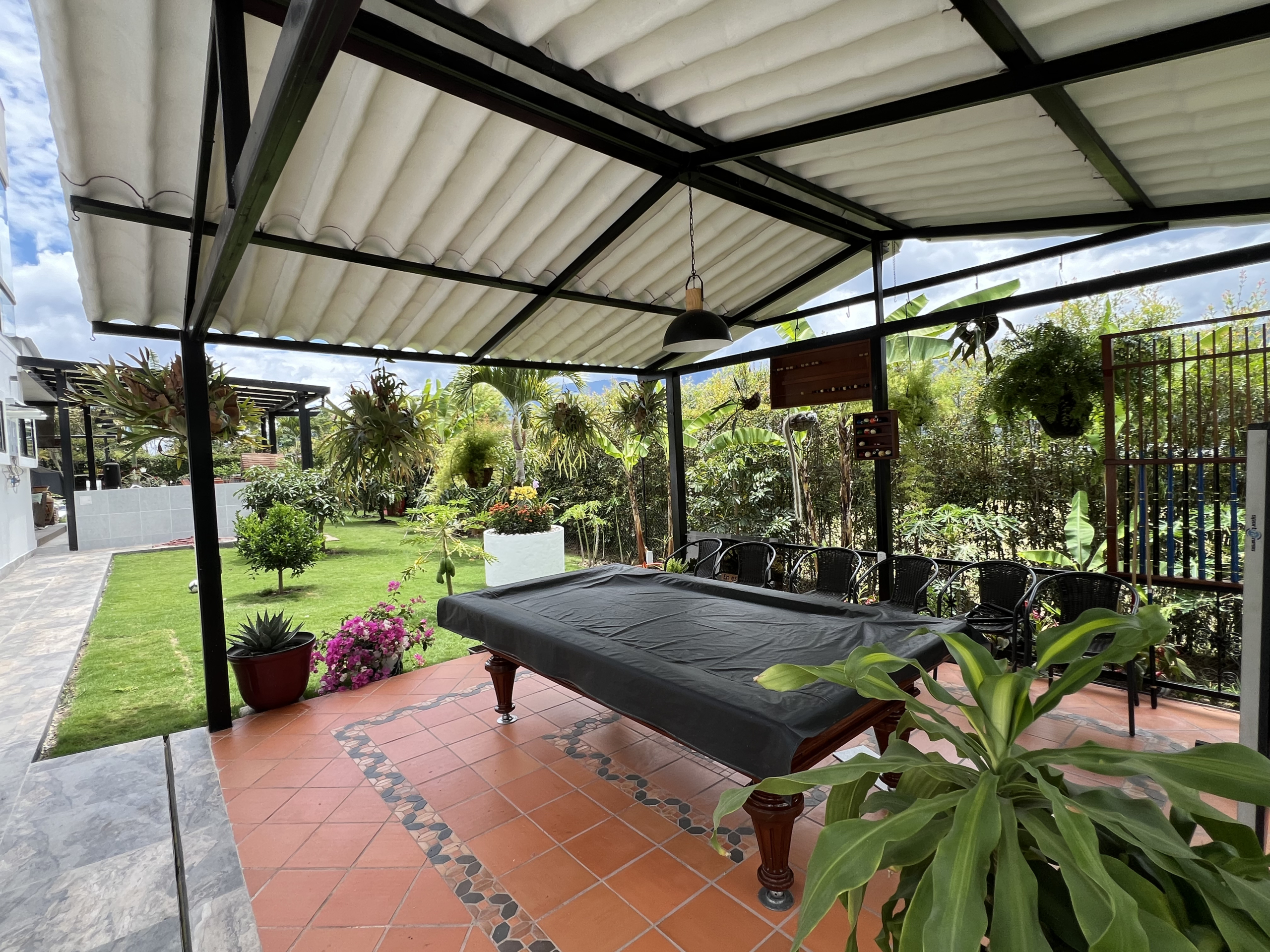 8404D47A-4AD5-480E-B008-D092BCF7AB83