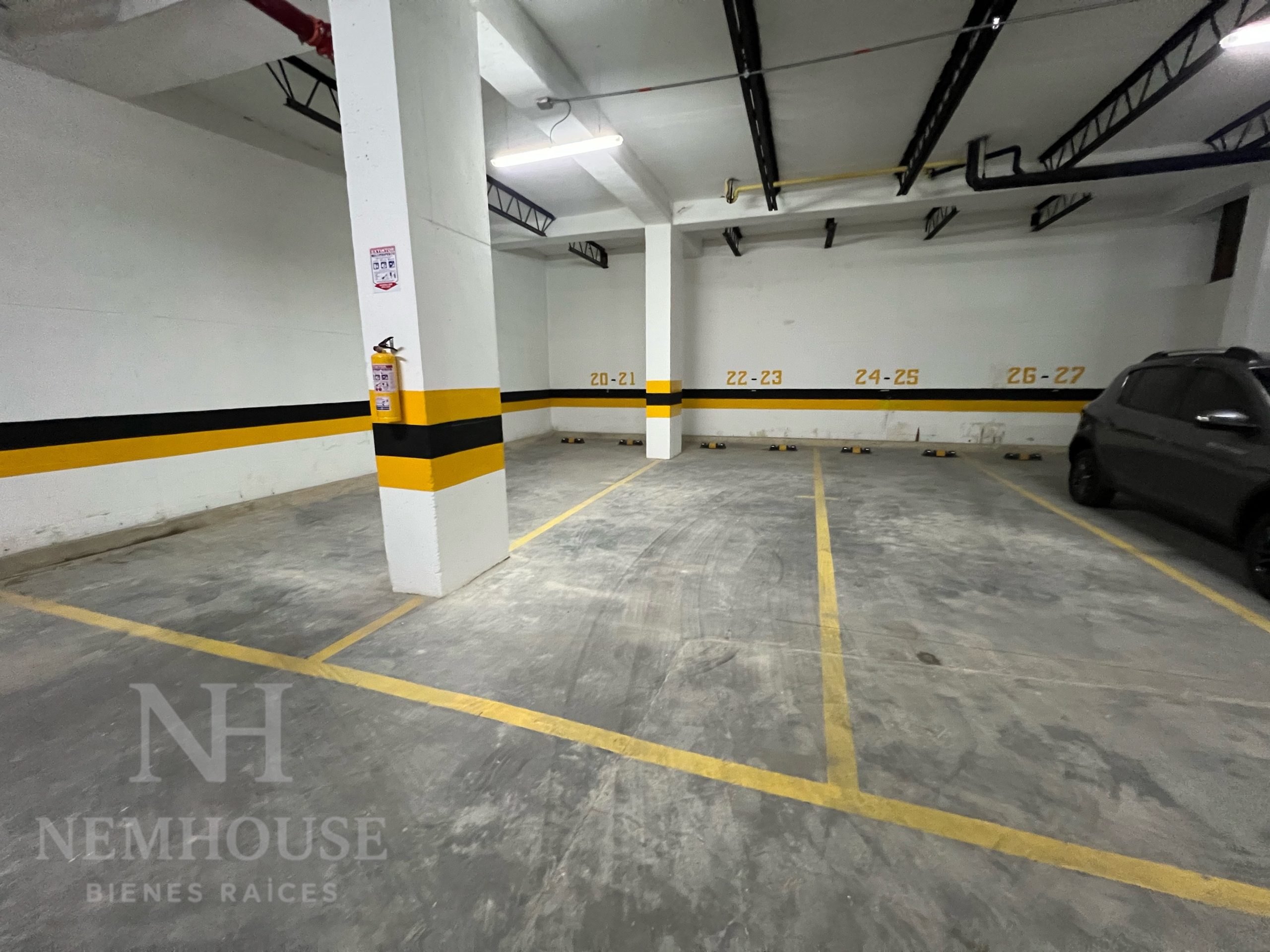 8C2345E6-59B5-404F-80DD-384AE05F2309