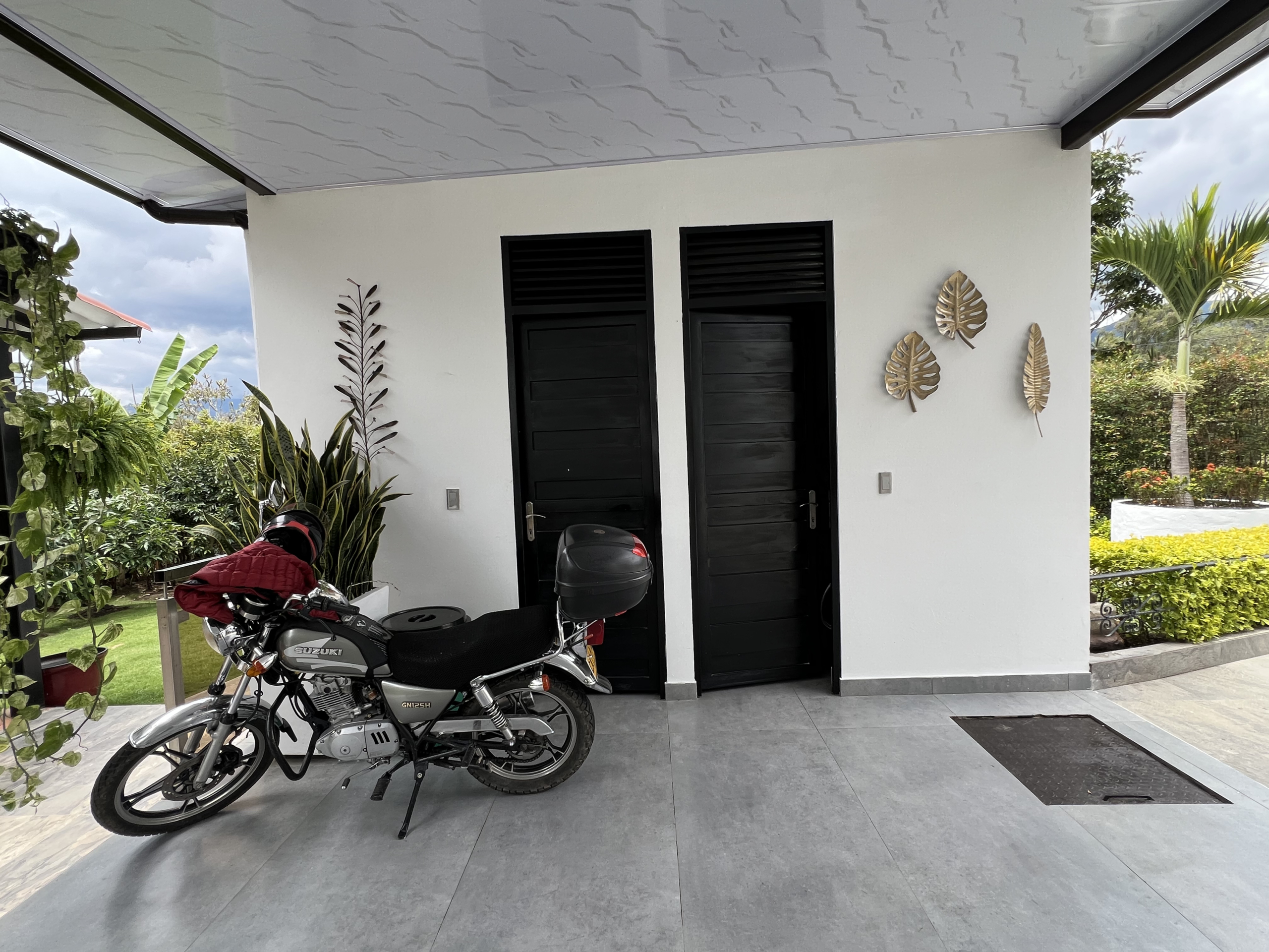 8EDEFA6E-D811-44A9-A664-148DDF1395EC