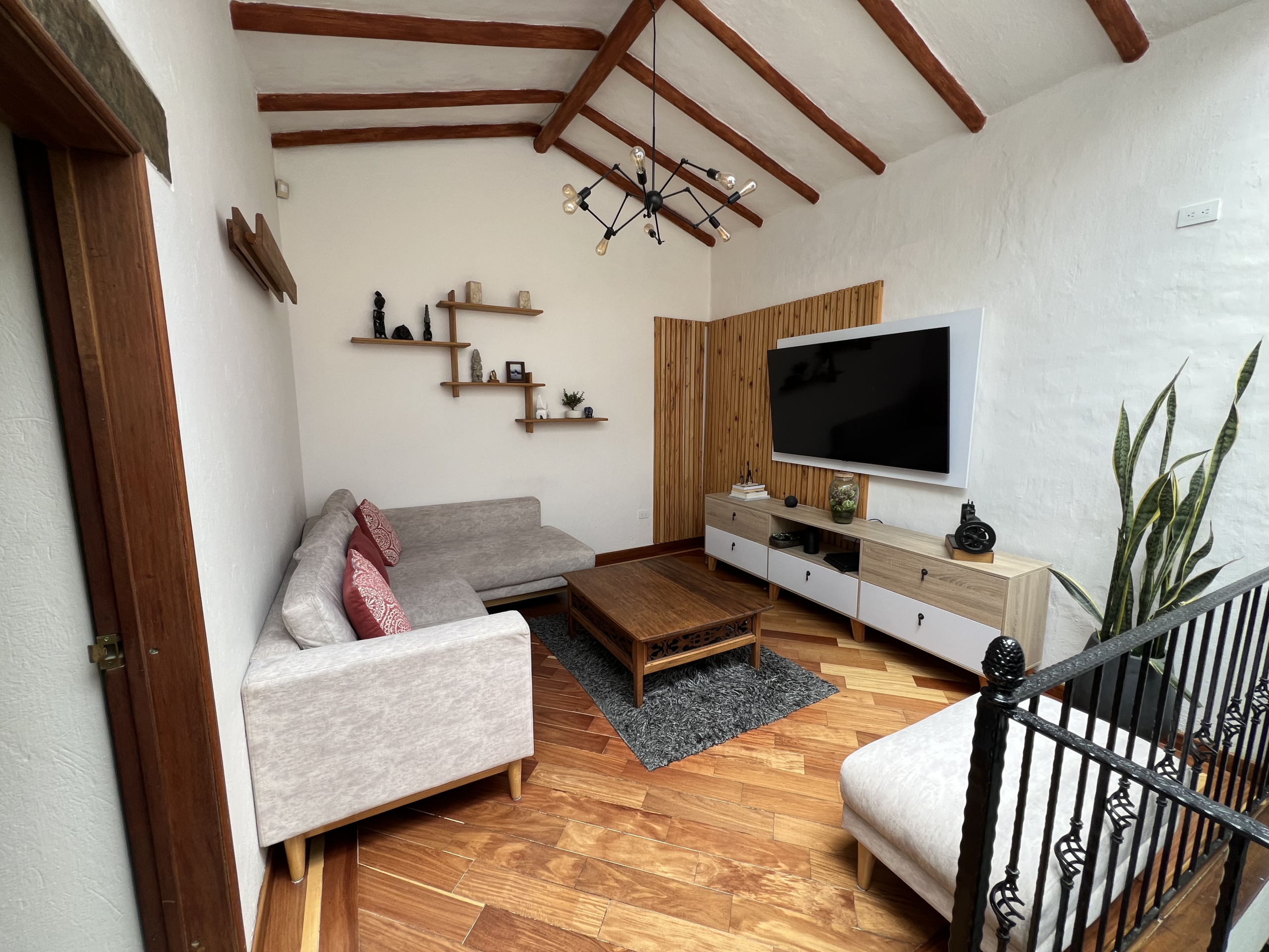 9155B1F7-F977-4577-BC6F-2F3E196C5BCB