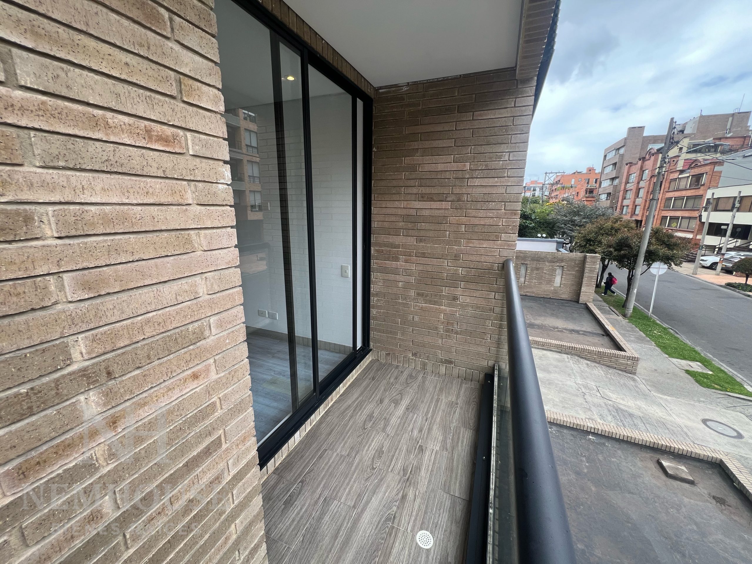 A5F530FF-8631-40CD-A306-DE0F66E953AA