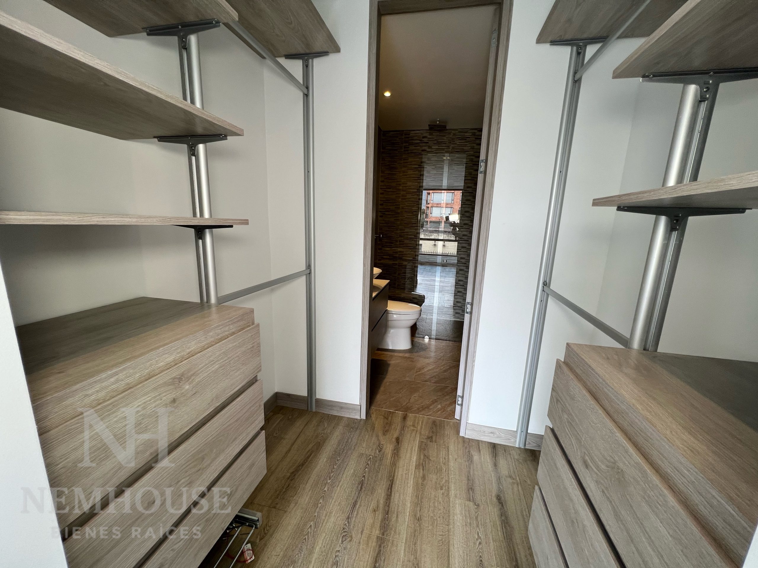 B194415A-81AD-49C2-BAEB-84C7332DBC56