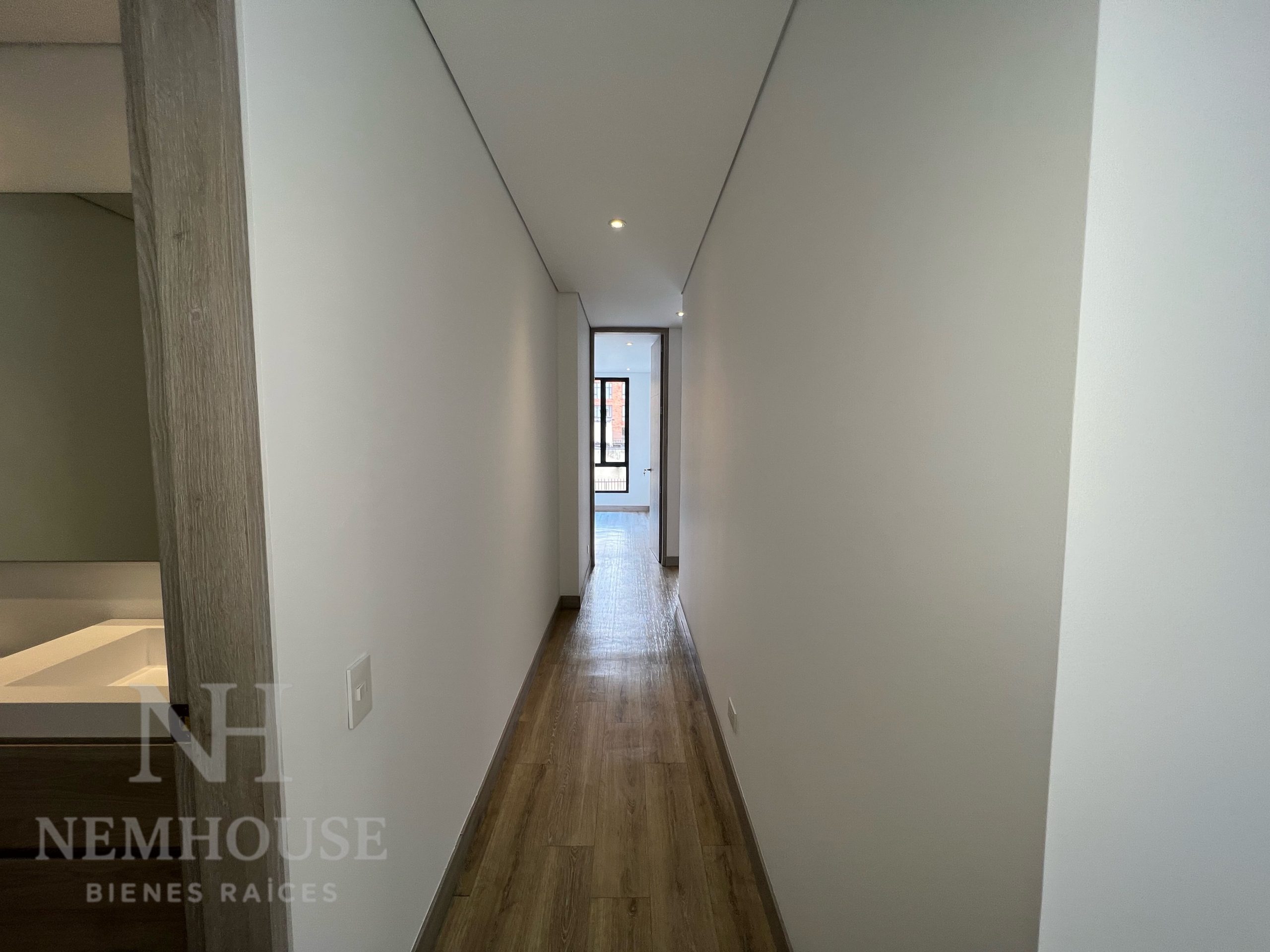 B1E28242-1A86-44B3-85A9-830AC1DFD015