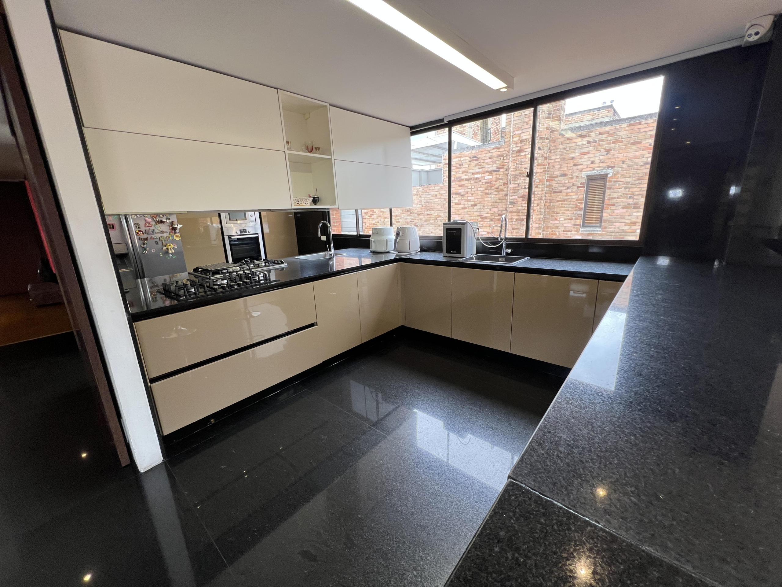 B87699D8-D964-45DC-8C63-20A6AFEBF9D3