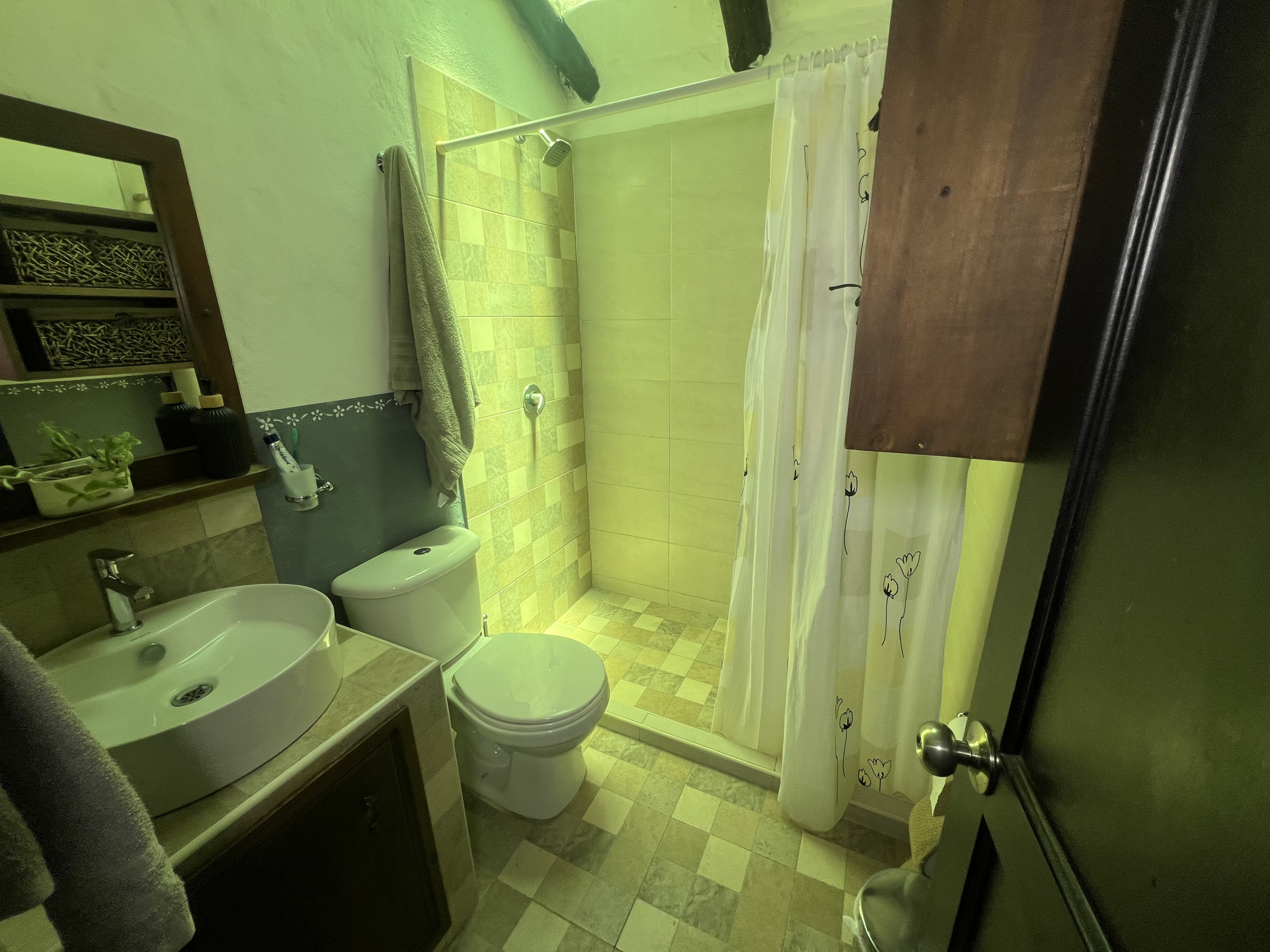 C2427EA6-3E0B-462D-90B8-7FA28C9DC9F2