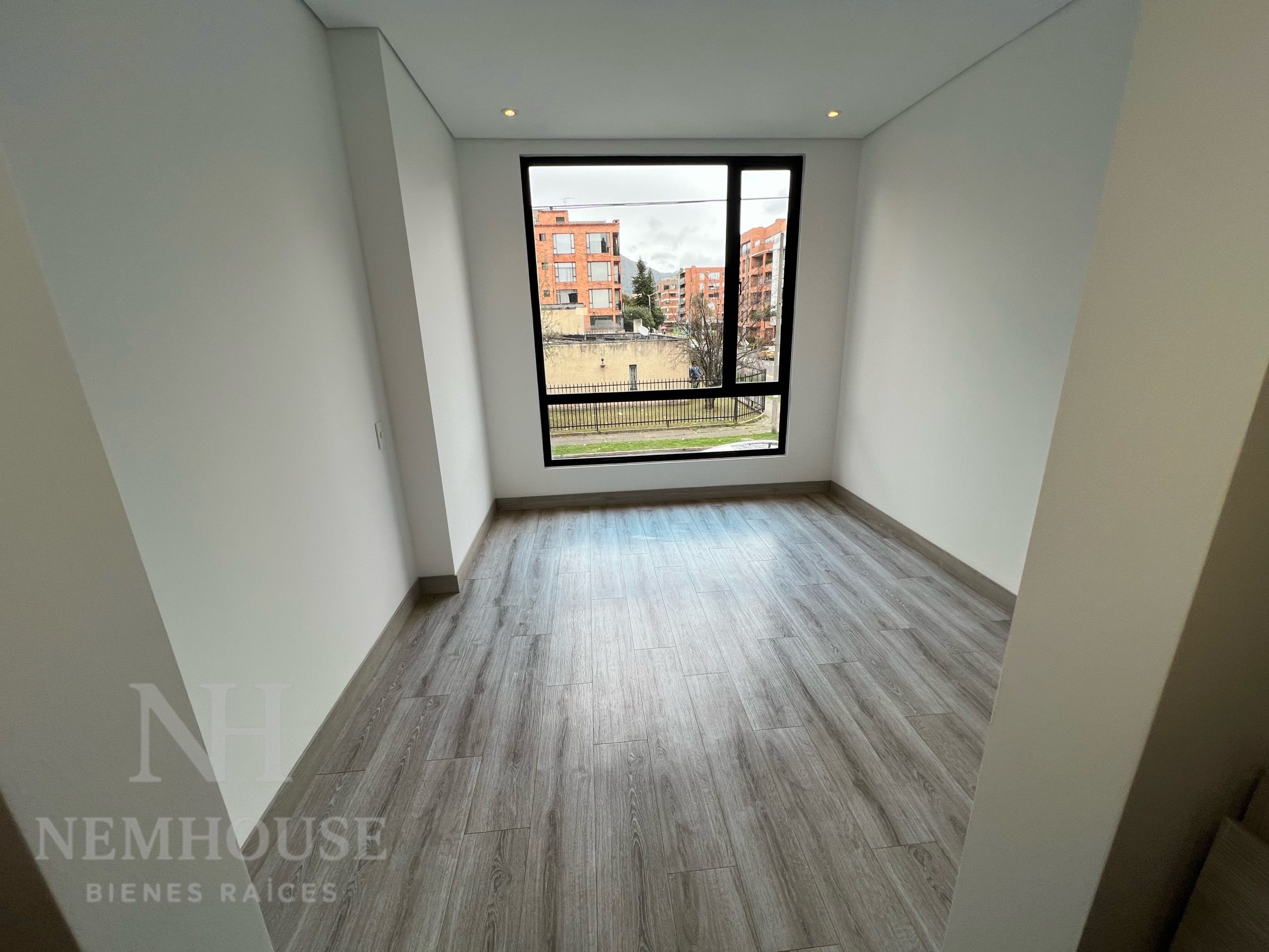 C78E7DBB-1EB1-464D-A7A2-0698620D4223