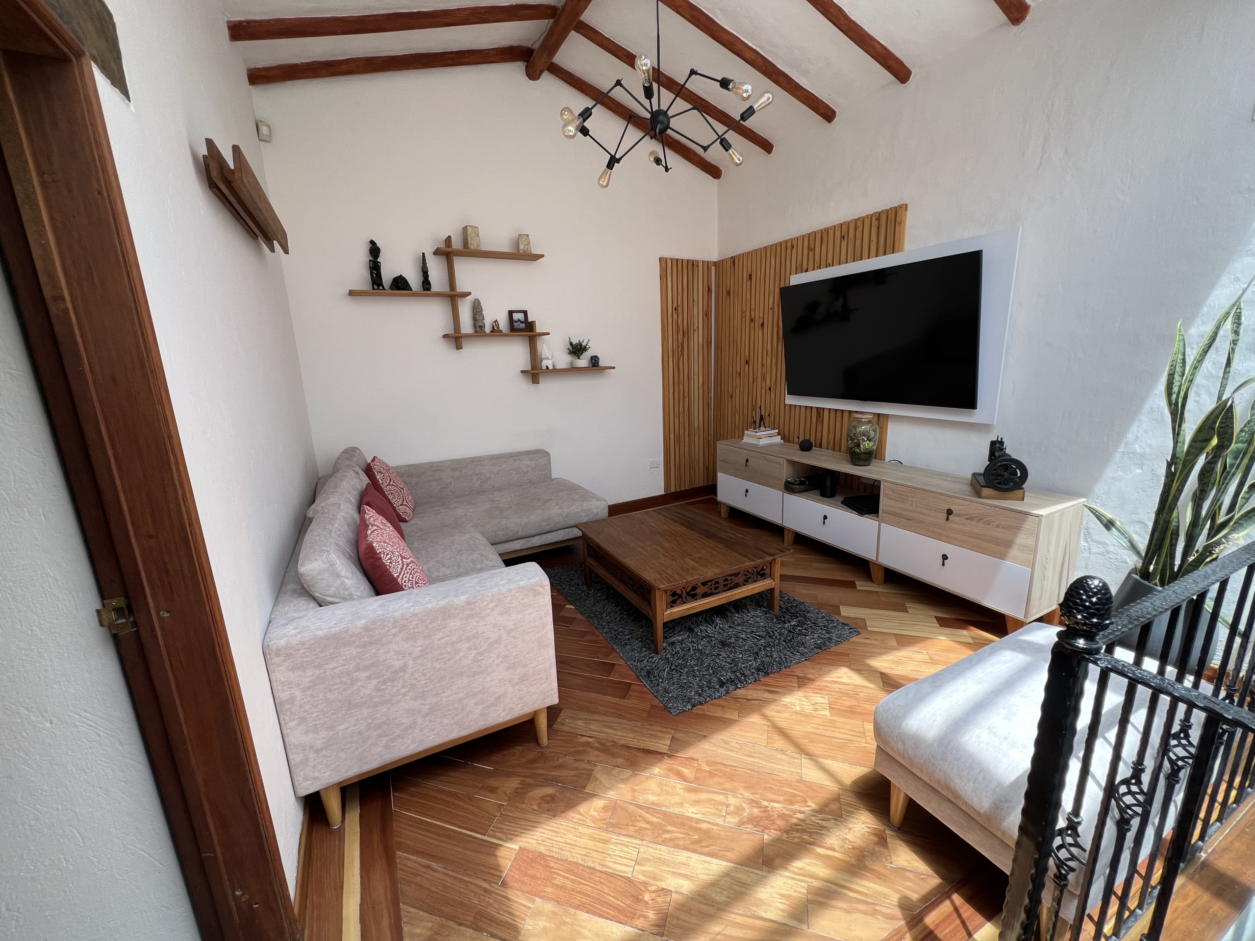 DE71EF5E-8518-41C9-8292-32FE60E7DFED