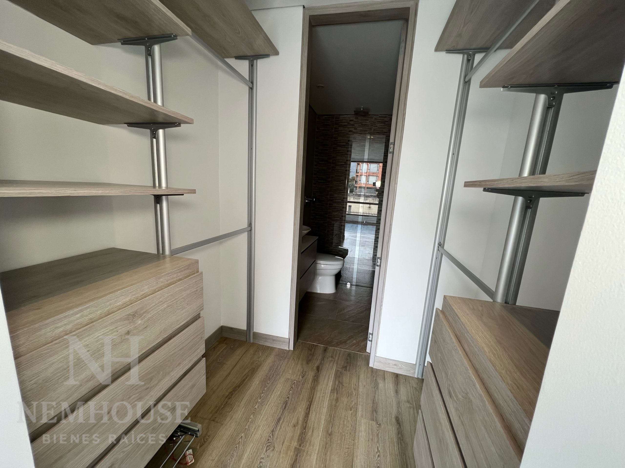 E1A8F81B-2961-41B2-A9F3-5FF29C0BCE3F