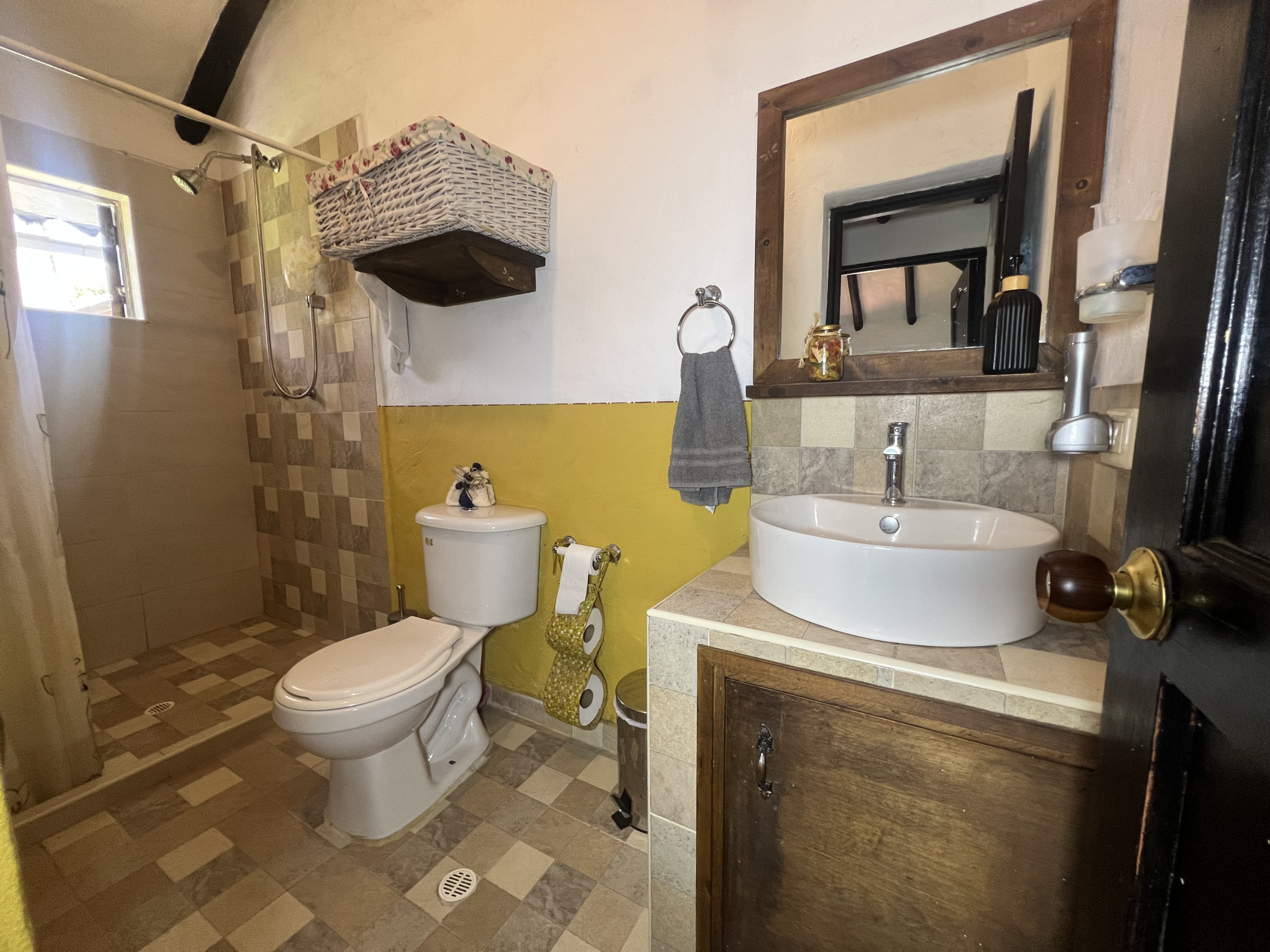 E2852E0F-AF2E-41B3-9631-0E6B0D48CC1D