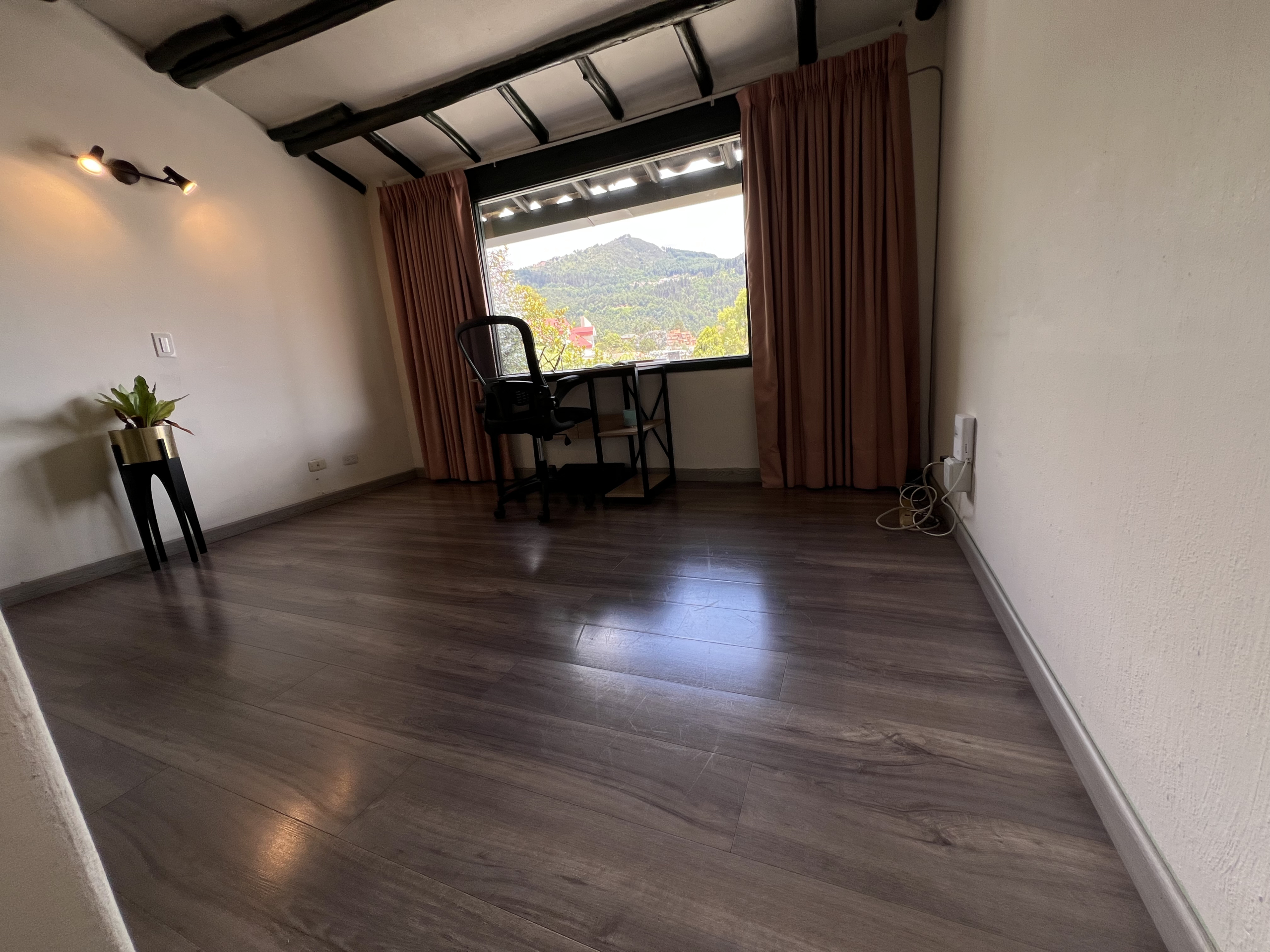 EC156BAE-0414-4197-B184-4542F057C8FB